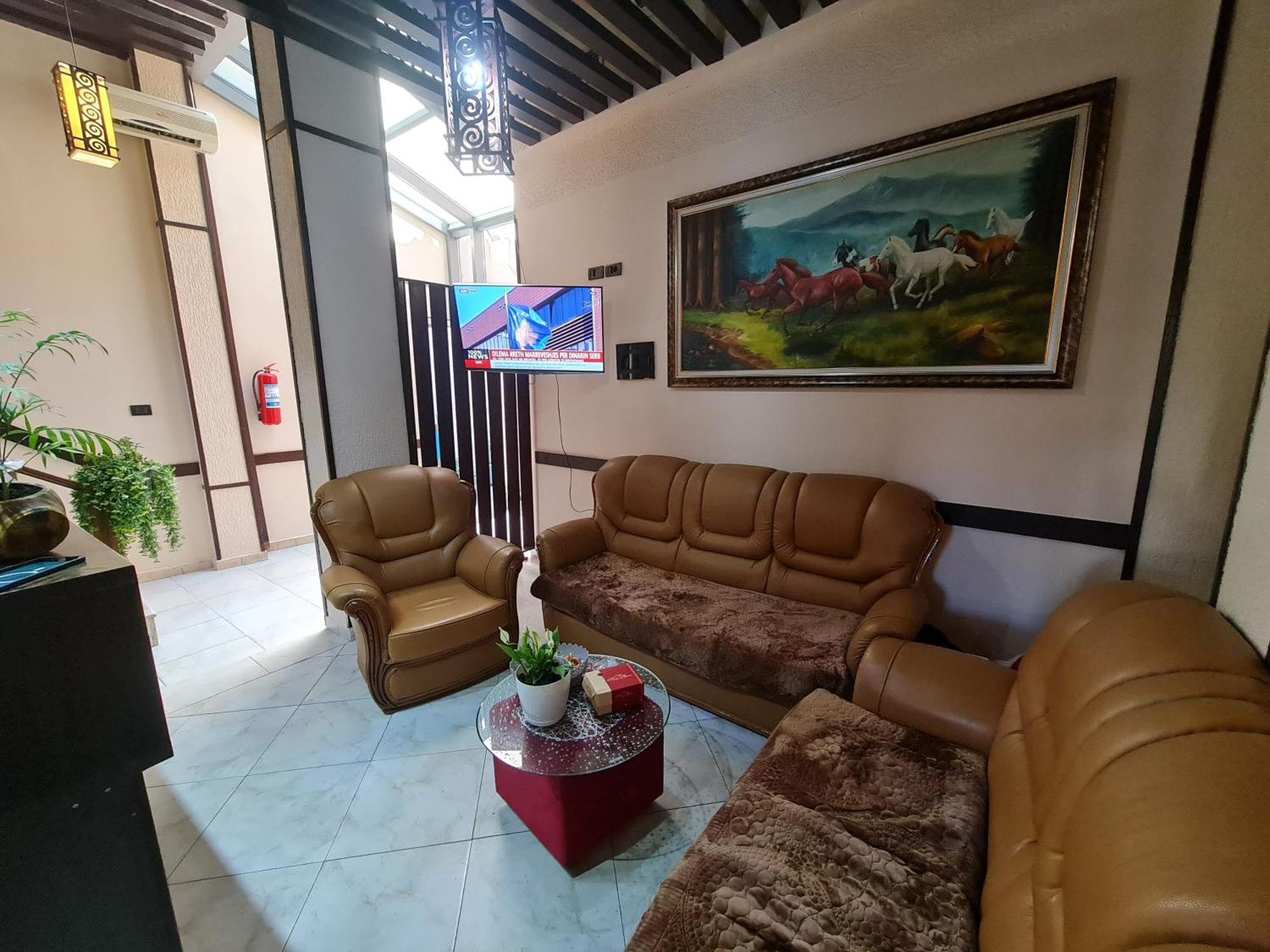 Hotel La Villa Tirana Kültér fotó