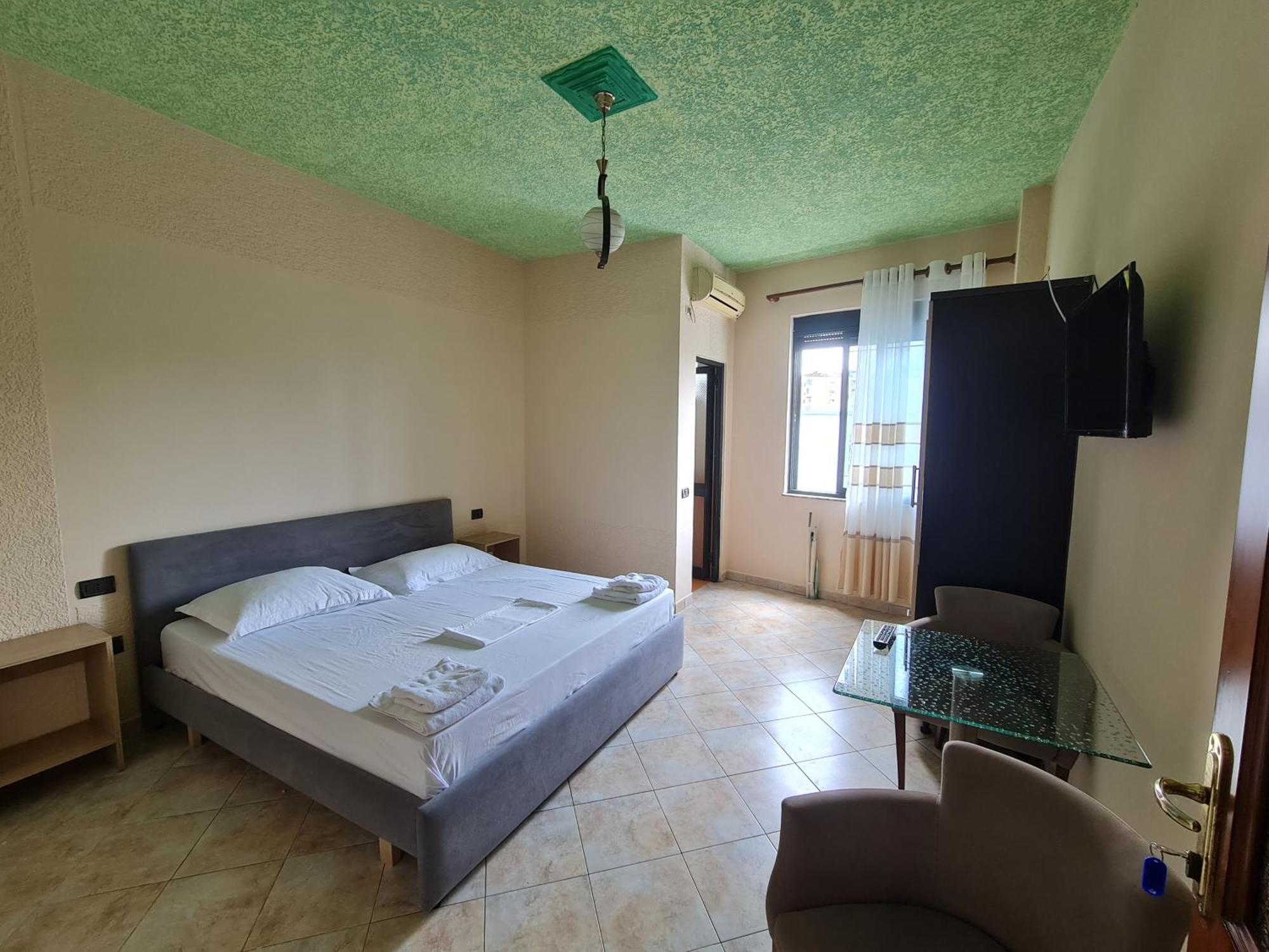 Hotel La Villa Tirana Kültér fotó