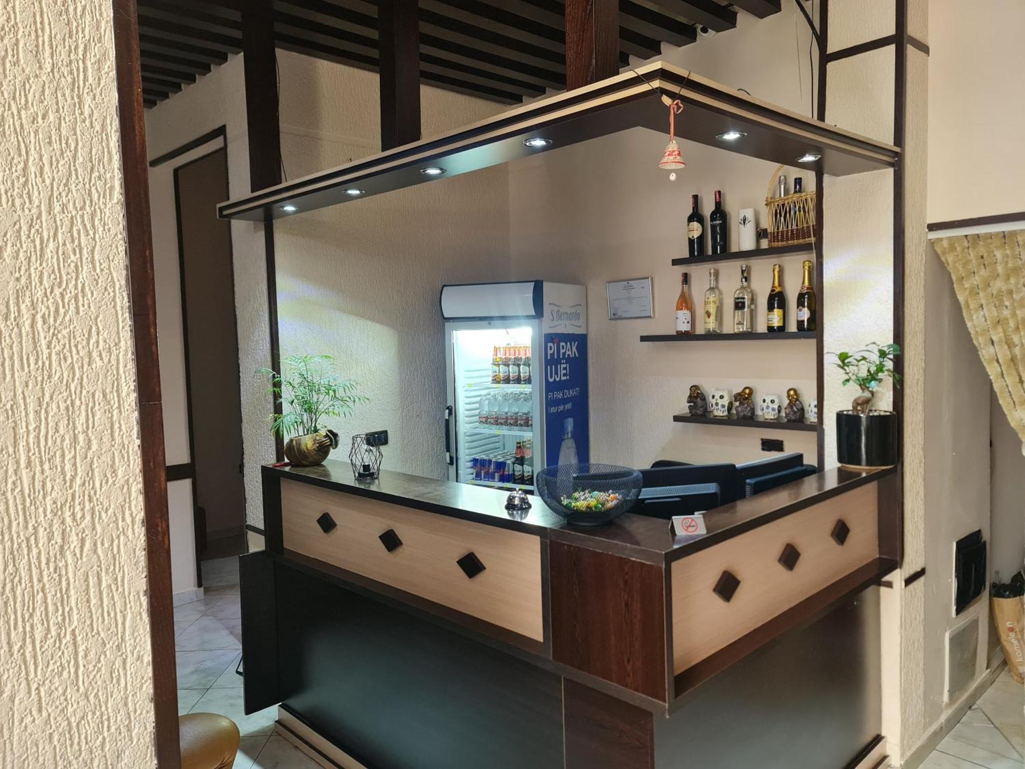 Hotel La Villa Tirana Kültér fotó