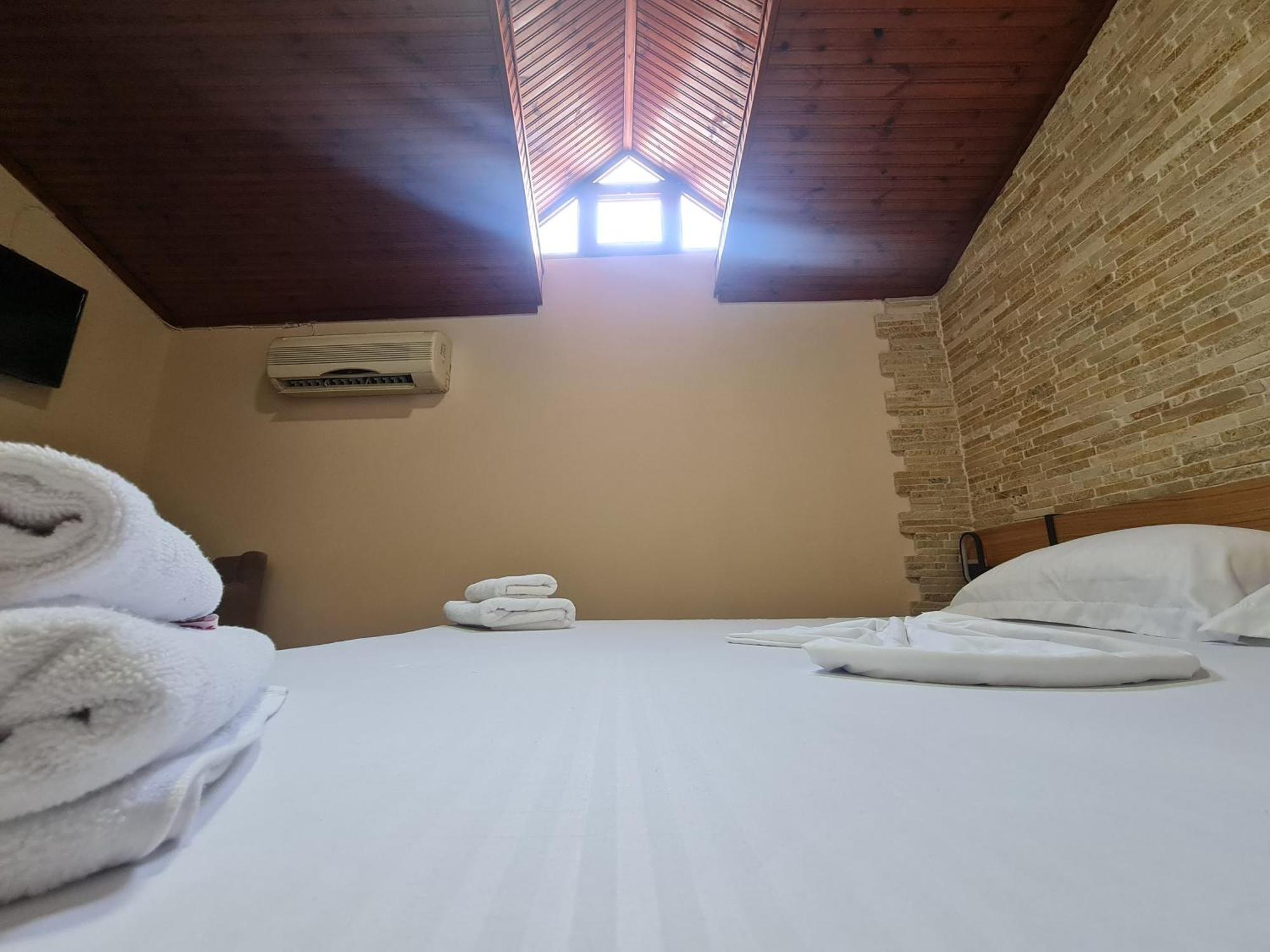 Hotel La Villa Tirana Kültér fotó
