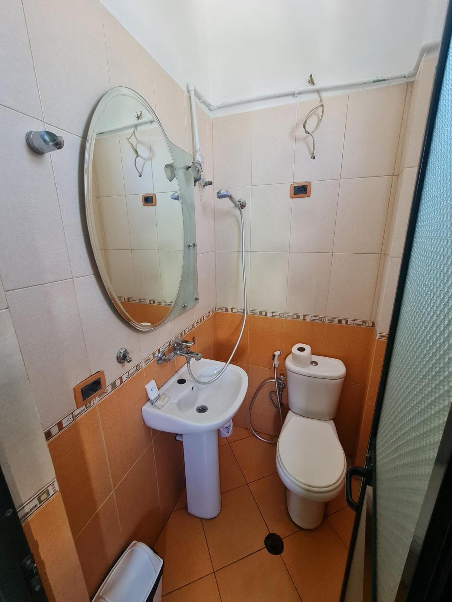 Hotel La Villa Tirana Kültér fotó